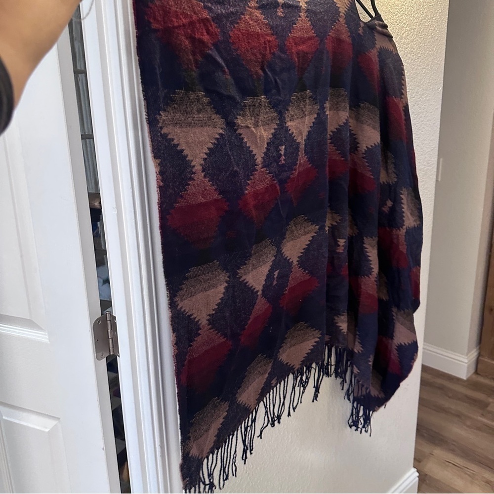 Woven Heart Plaid Fringe Poncho Wrap Boho Cozy Blanket Shawl One Size Winter - Picture 6 of 7